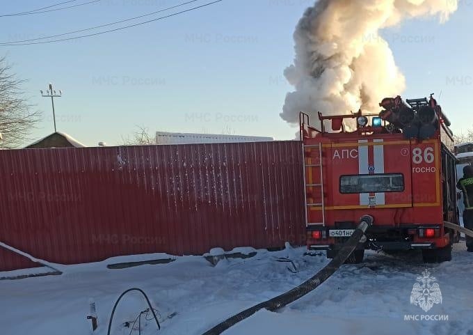 Пожарно-спасательное подразделение Ленинградской области ликвидировало пожар в Кировском районе