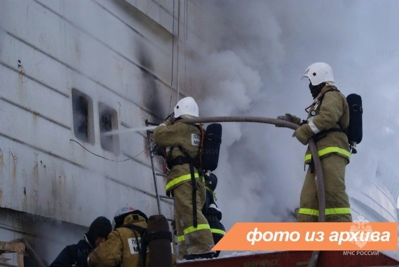 Пожарно-спасательное подразделение Ленинградской области ликвидировало пожар в г. Кировск