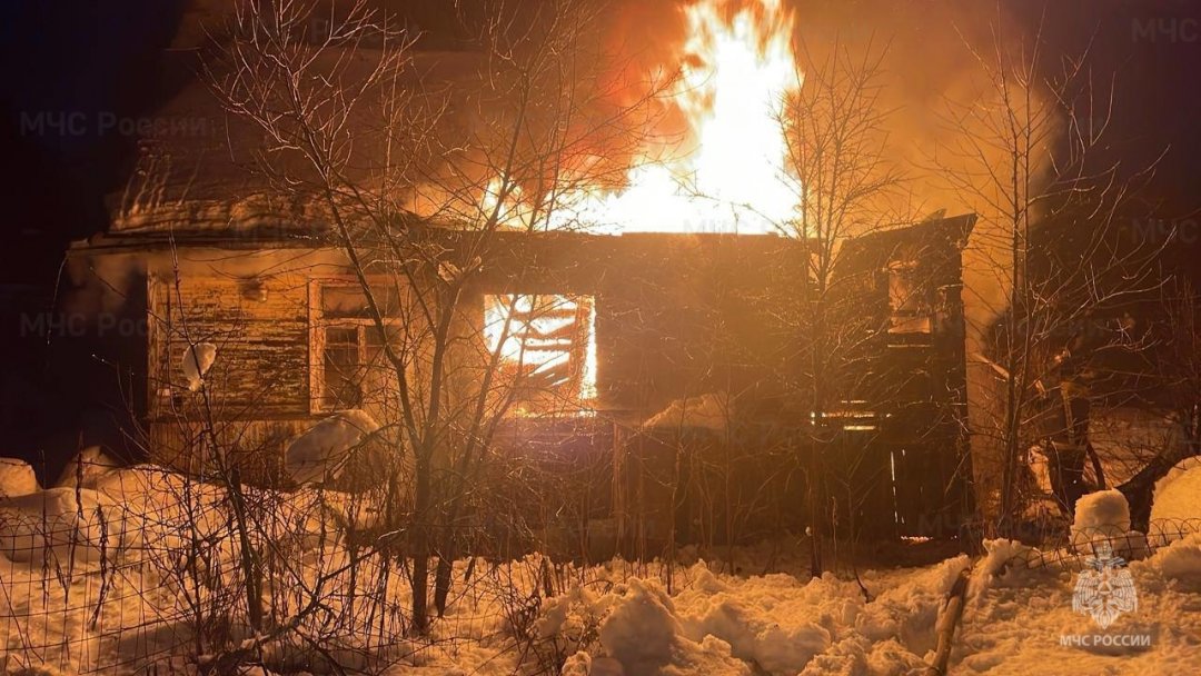 Пожарно-спасательные подразделения Ленинградской области ликвидировали пожар в Кировском районе